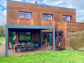 Maison 180m2, jardin clos, 2 terrasses, 5 mn Dinan